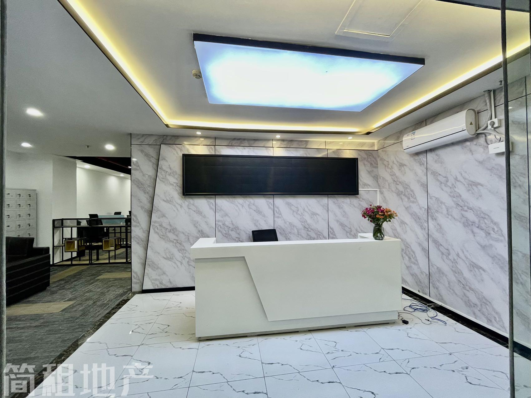 T3软件园  三地铁口 精装 双面采光 带家具