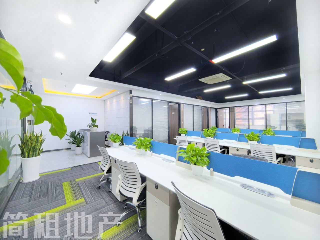 TCL国际e城 园林式办公 环境好 带家私