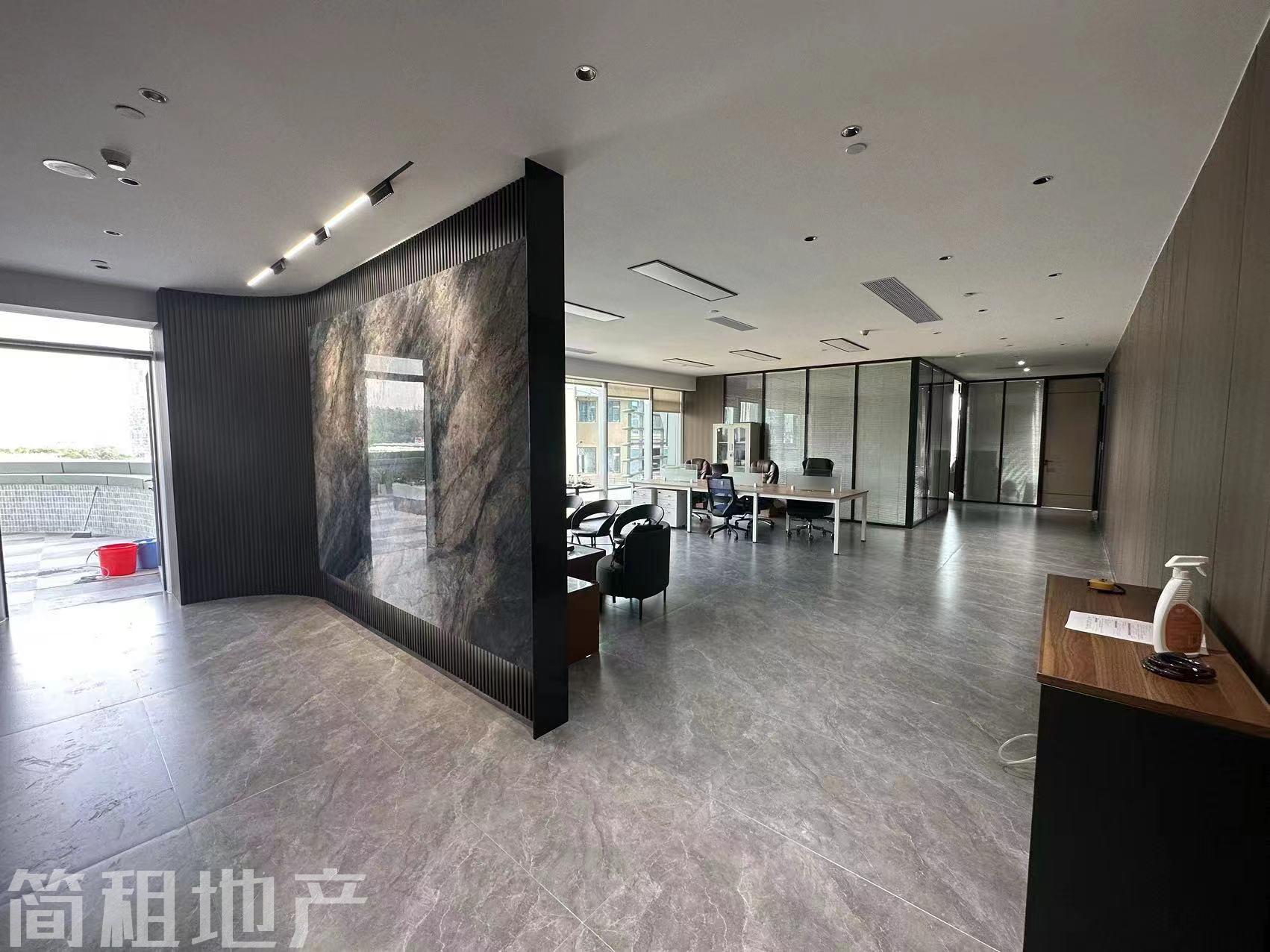 智慧广场 带超大阳台 采光好 园林式办公