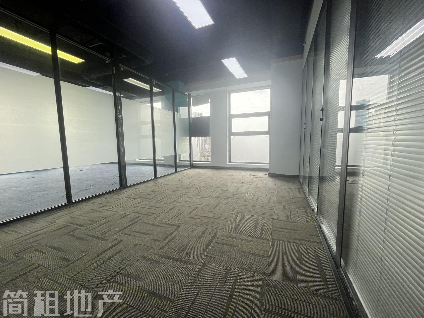 龙华 一手业主直租 7成实用率 精装修双地铁口 拎包办公_简租地产