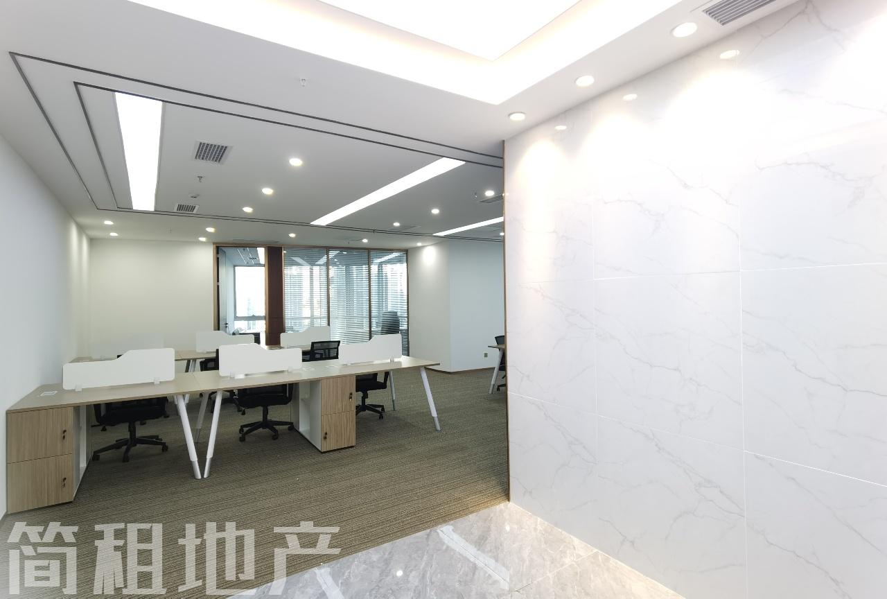 正电梯口 带家具 华润置地大厦 东南双面采光
