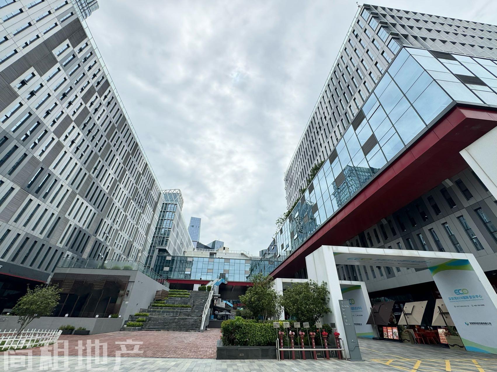 精装 园林式办公  户型方正 软件产业基地 双地铁口