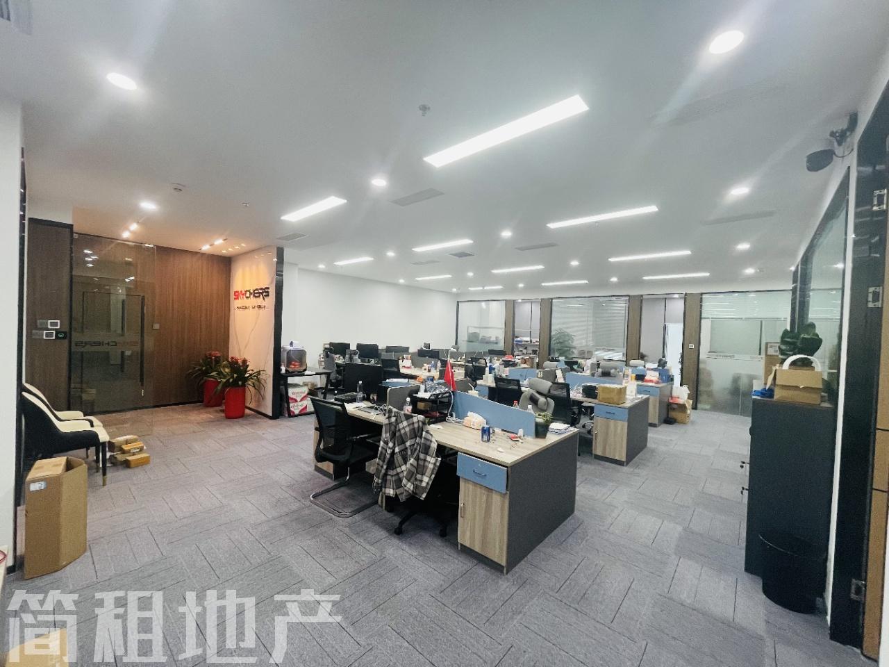 东南双面采光  24小时空调可 新楼 方大城 性价比高 