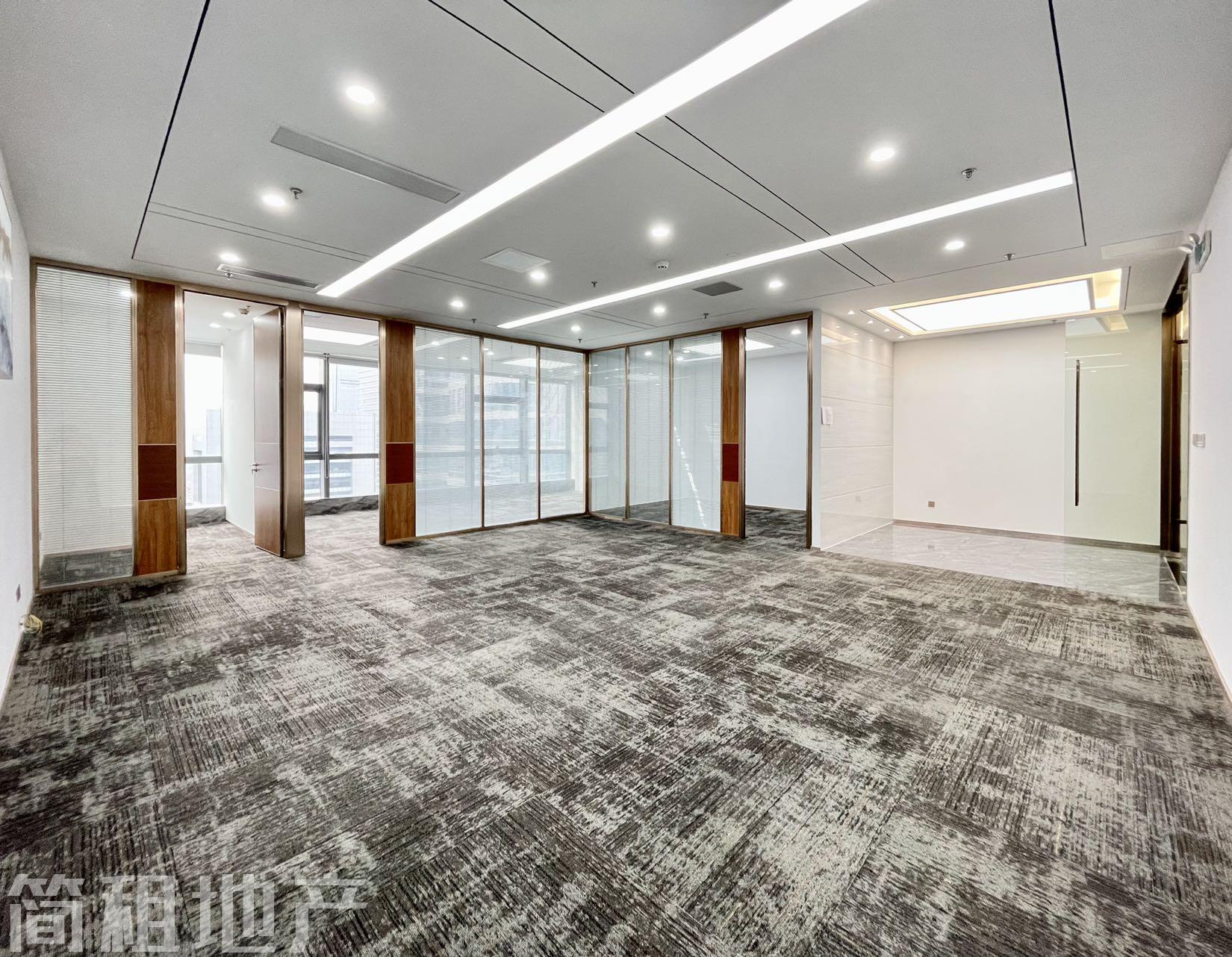 楼下就是商业  精装 户型方正 新楼 中电长城大厦