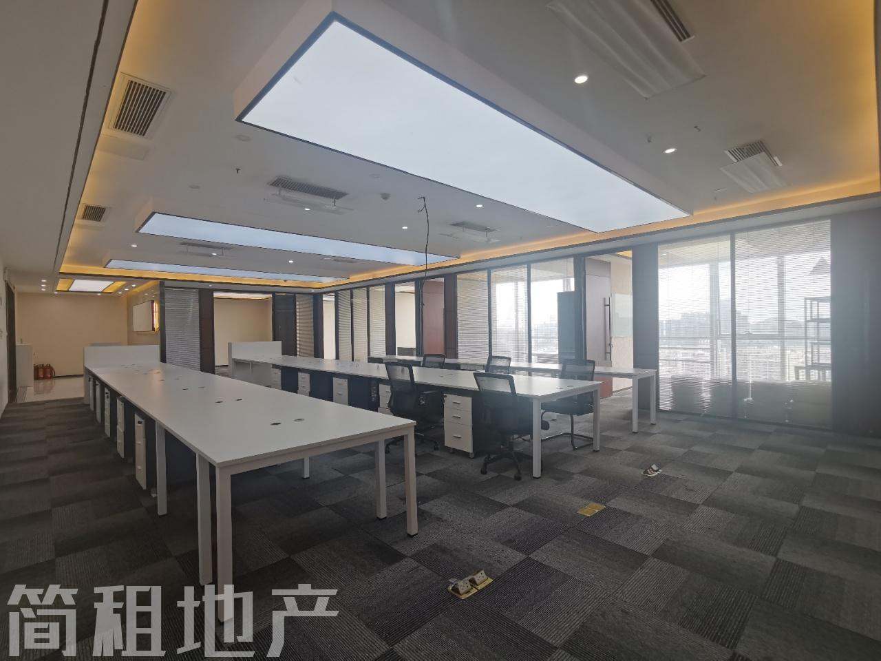 电梯口 精装  户型好 楼下就是地铁 24小时空调 田厦金牛广场 
