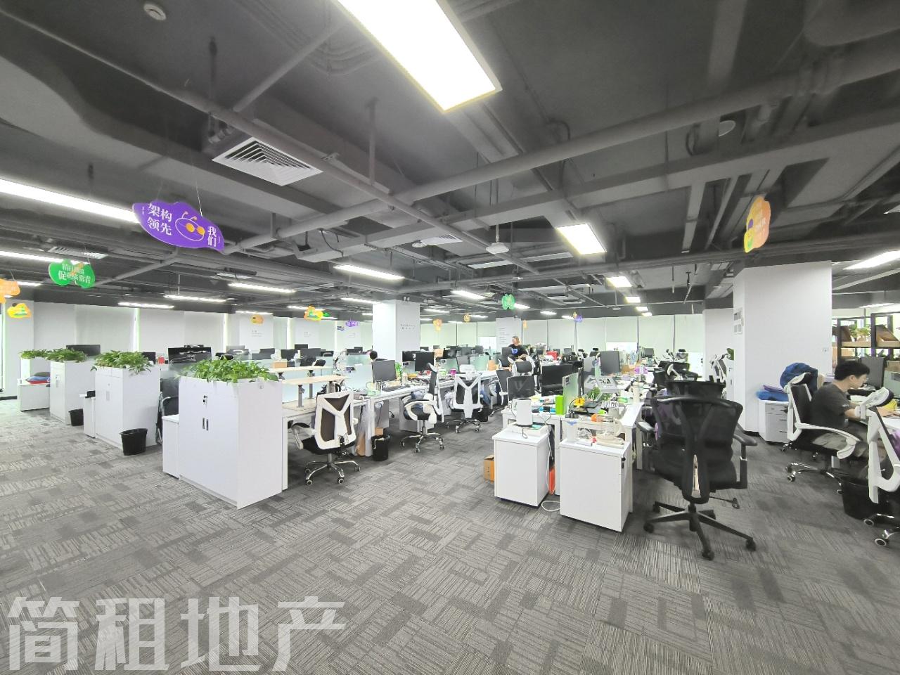 送阳台 一手直租 超高使用率 位置好 中科大厦