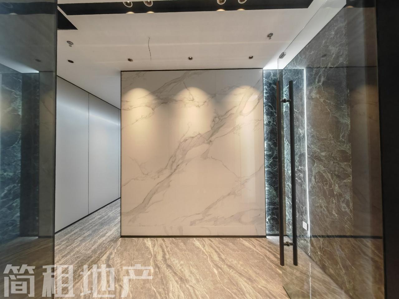 精装小户型 新楼 24小时空调  楼下就是地铁 盛龙时代广场