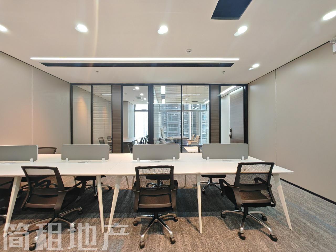 精装带家具 24小时空调 新楼  楼下就是地铁 盛龙时代广场