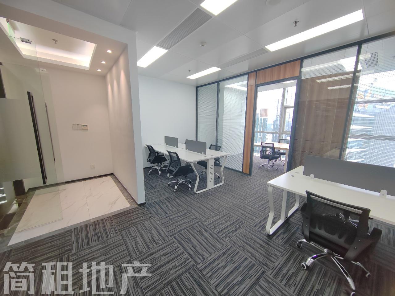 高区视野好 楼下就是地铁 地标建筑 带公共配套 众冠时代广场