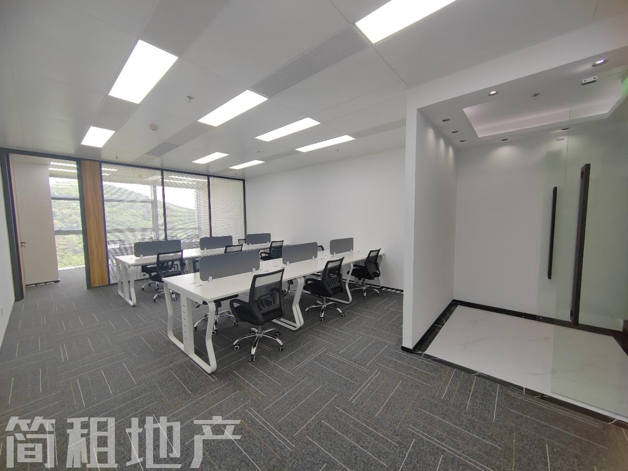 带家具 朝南 楼下就是地铁 地标建筑 带公共配套 众冠时代广场