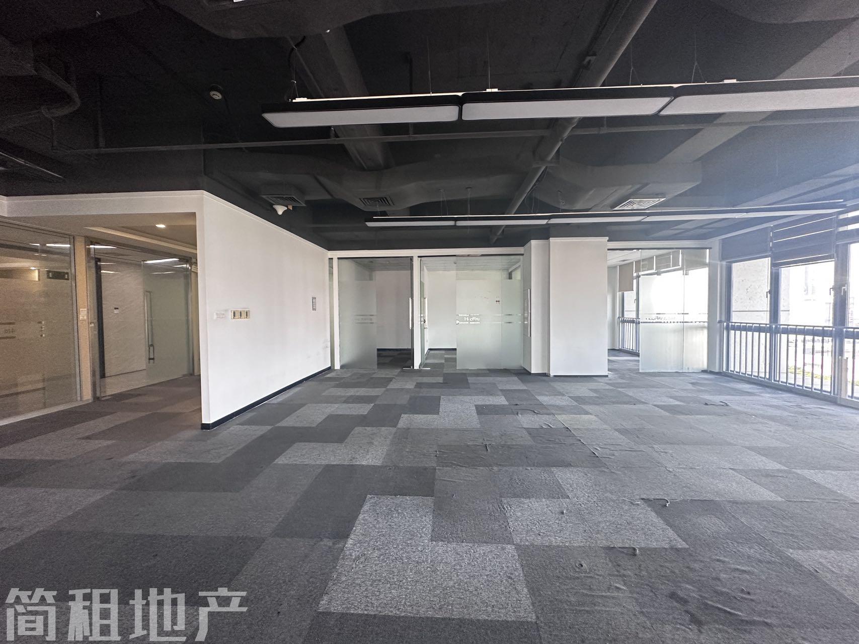 双面采光 一手直租 高使用率 24小时空调 特发信息科技大厦