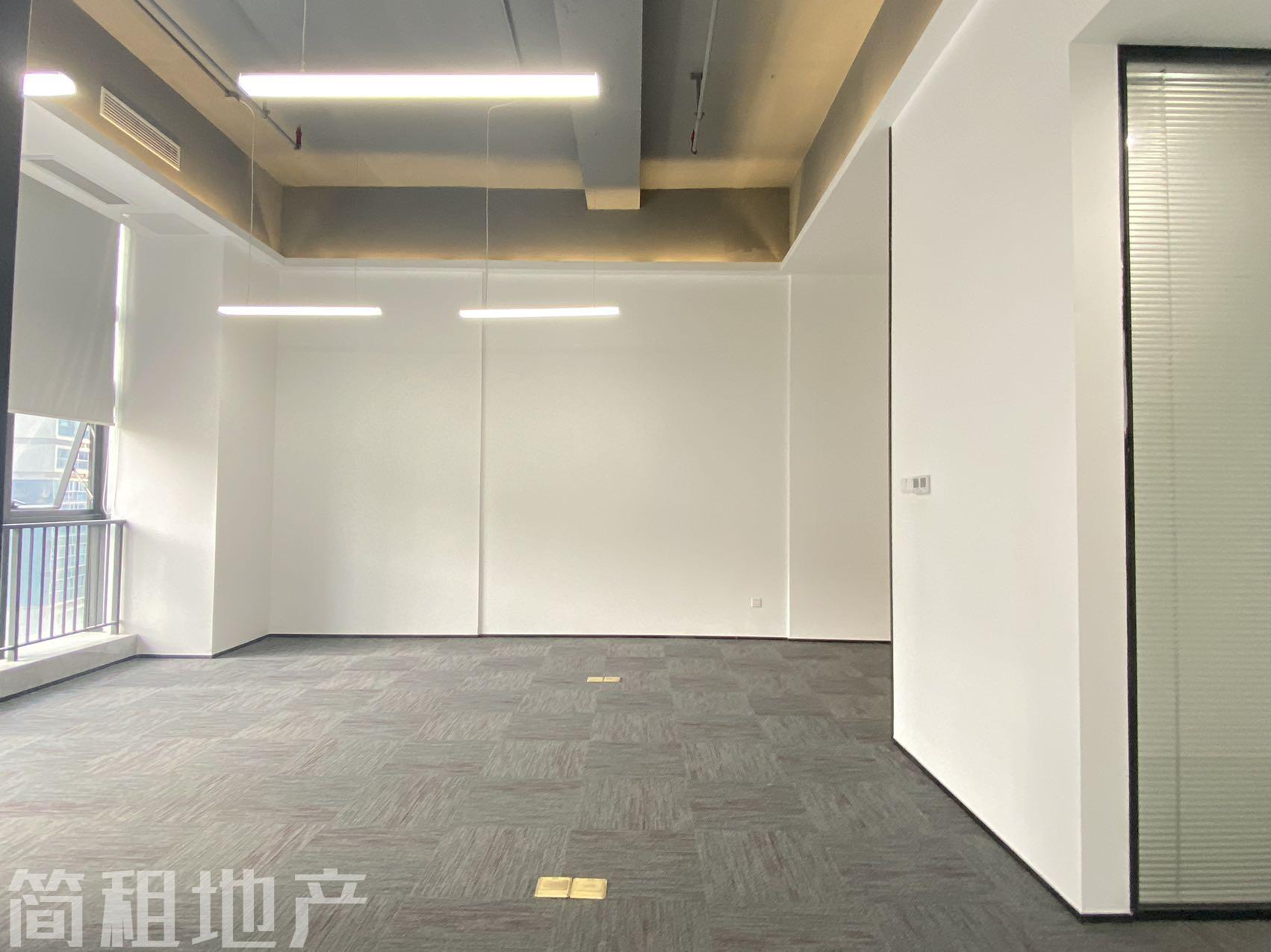 双地铁口 特价房源 万庭大厦精装215平 3+1格局