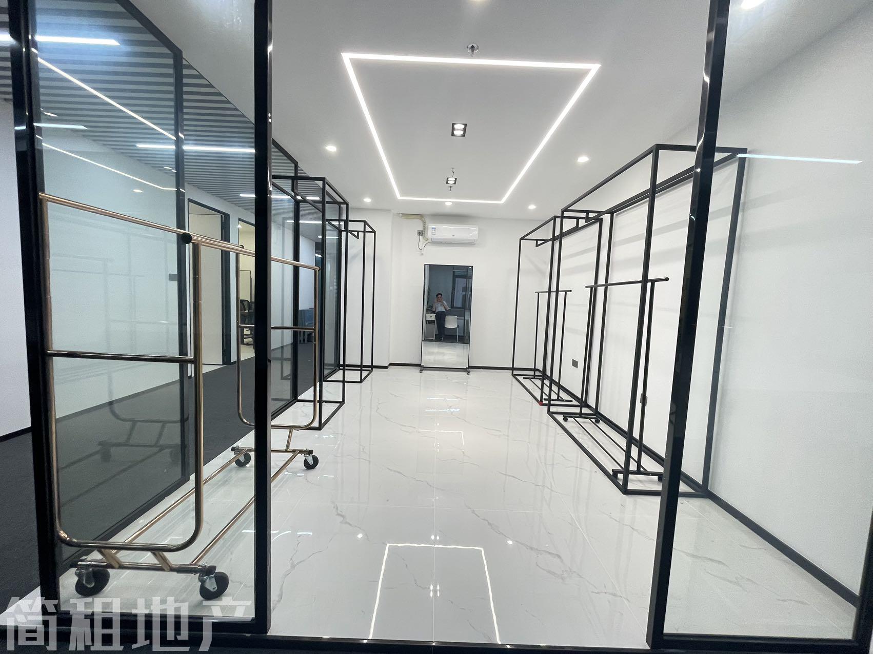 现成直播间 带家具 停车位充足 近地铁 海大创意园 24小时空调