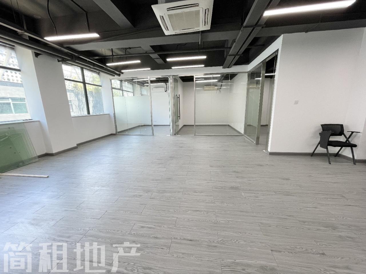 正电梯口单位  停车位充足 近地铁 海大创意园 24小时空调