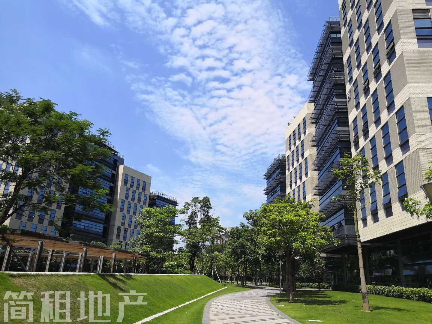 双面采光 视野好 TCL国际E城 园林式办公 低密度环境很好