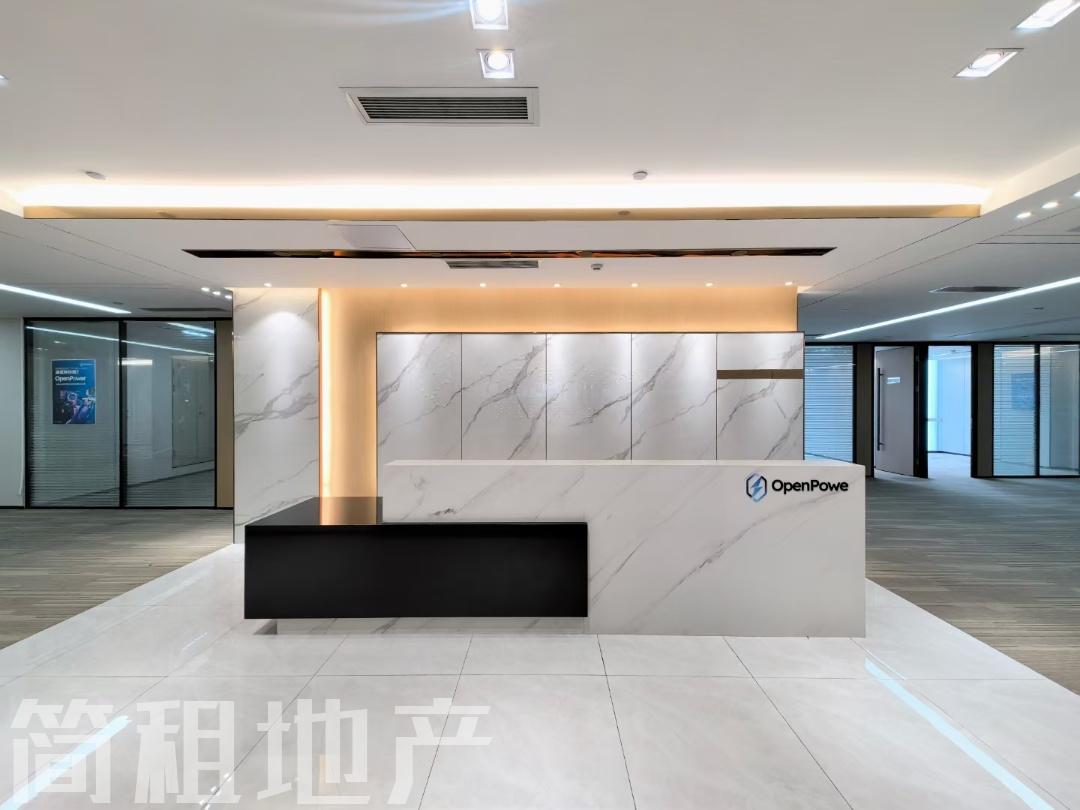 正电梯口 前台大 大冲商务中心 楼下就是地铁 周边配套成熟