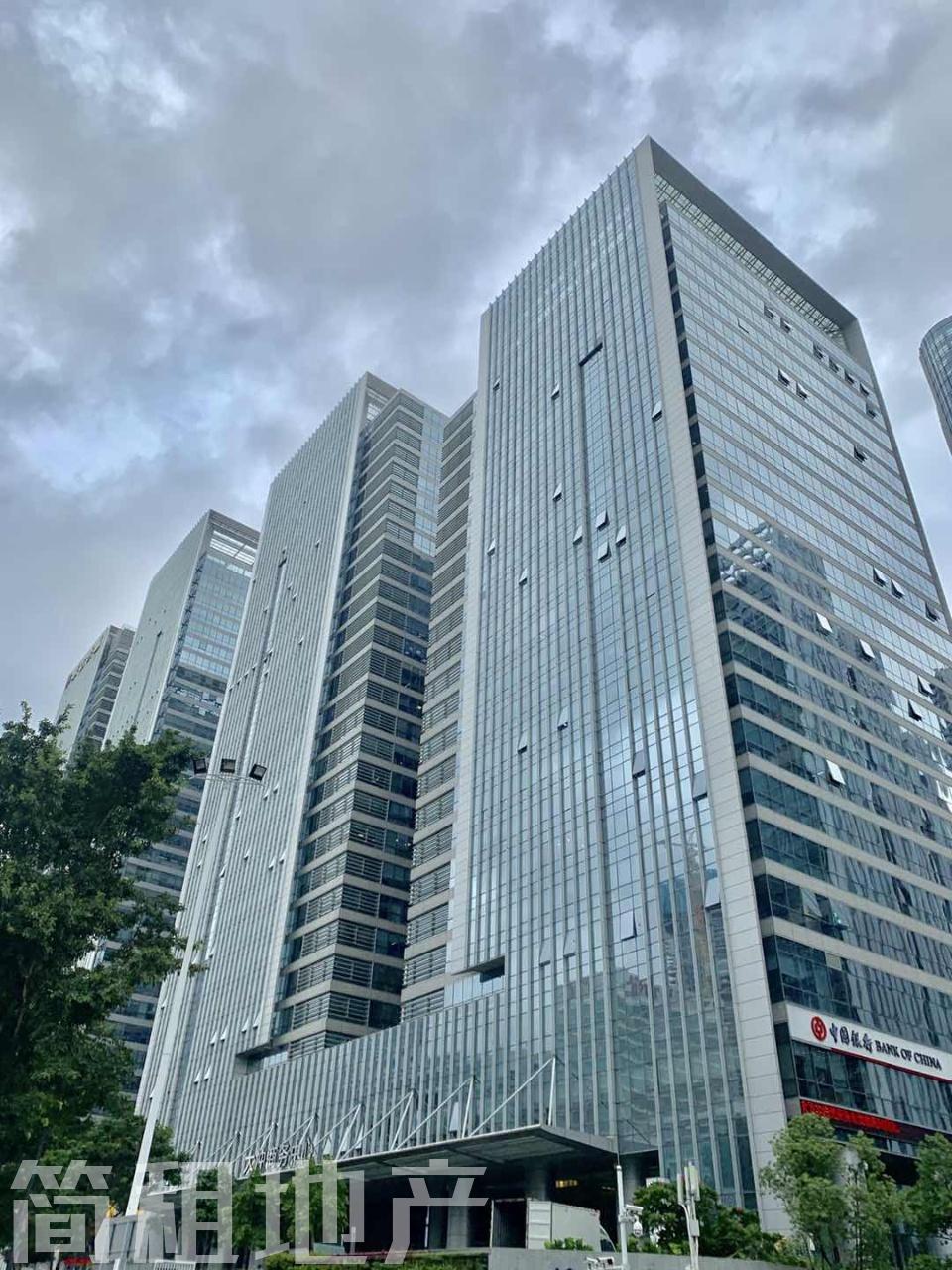 户型方正 带家具  大冲商务中心 楼下就是地铁 周边配套成熟