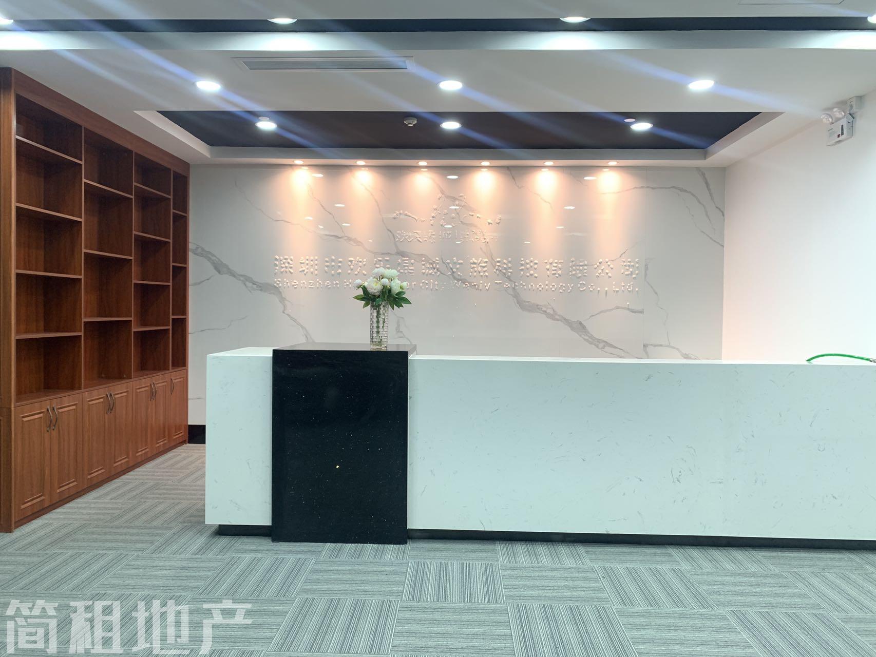 正南朝向  近地铁 新楼 侨城一号广场 24小时空调