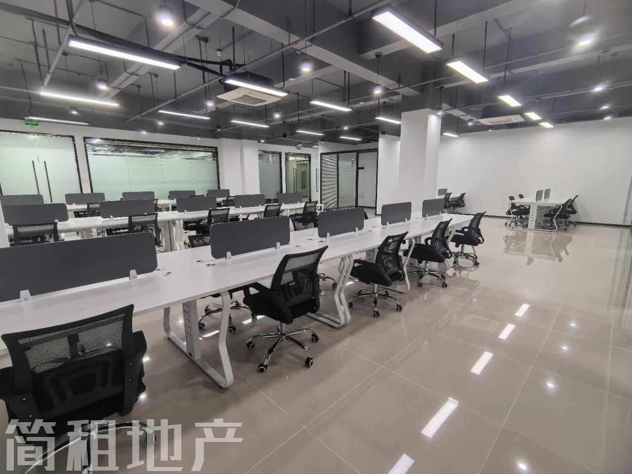 带家具 全新装修 明亮科技园 双地铁 带公共配套