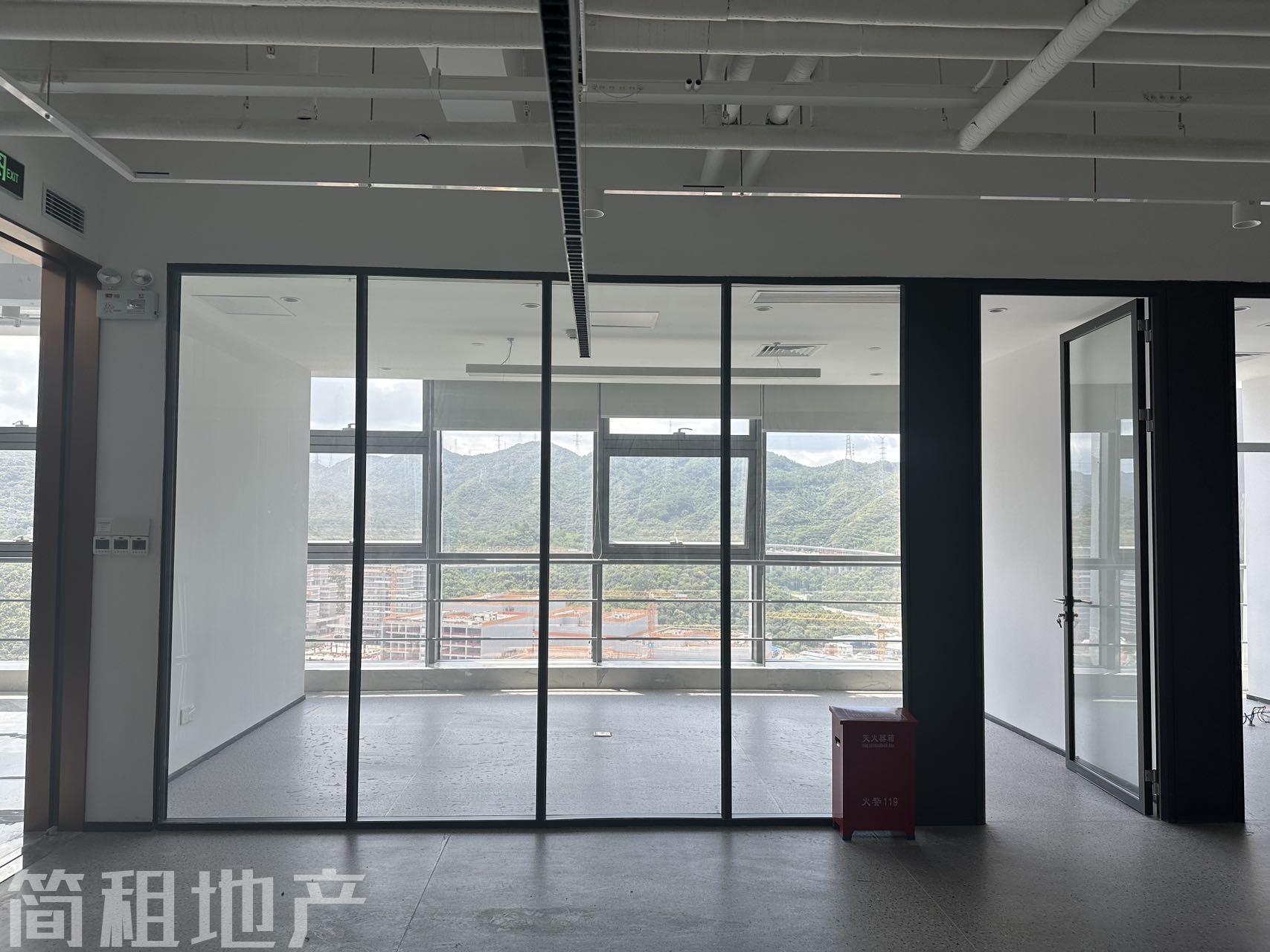 精装电梯口 带公共会议室 南山智园 园林式办公 环境好 _简租地产