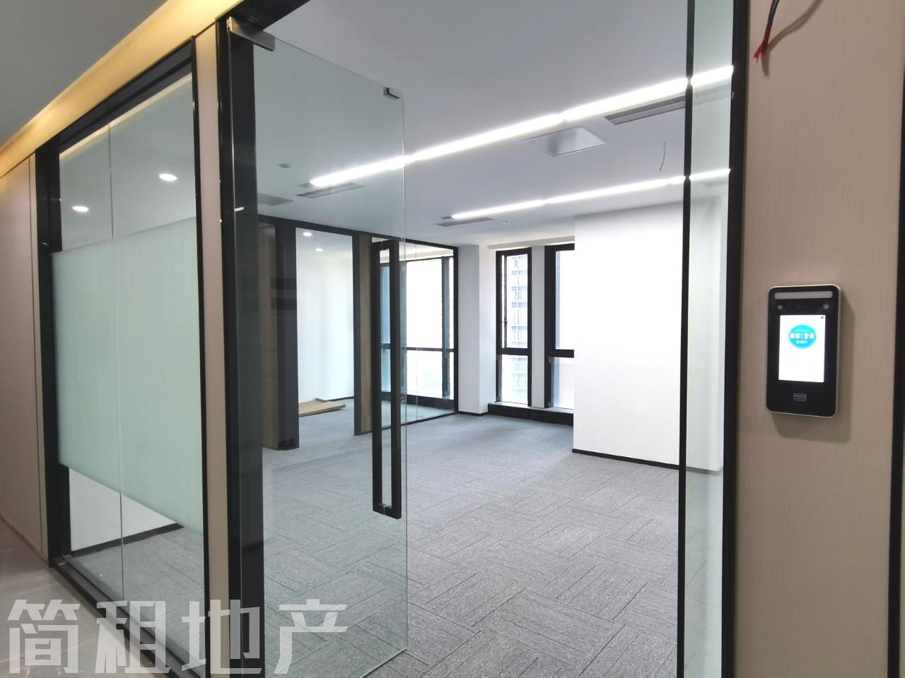 户型方正 京基御景峰 近地铁 带公共配套 24小时空调