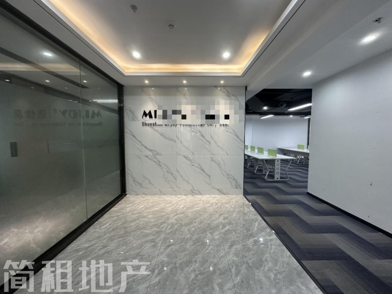 西乡地铁口 331创意园精装274平带家私出租 3+1格局