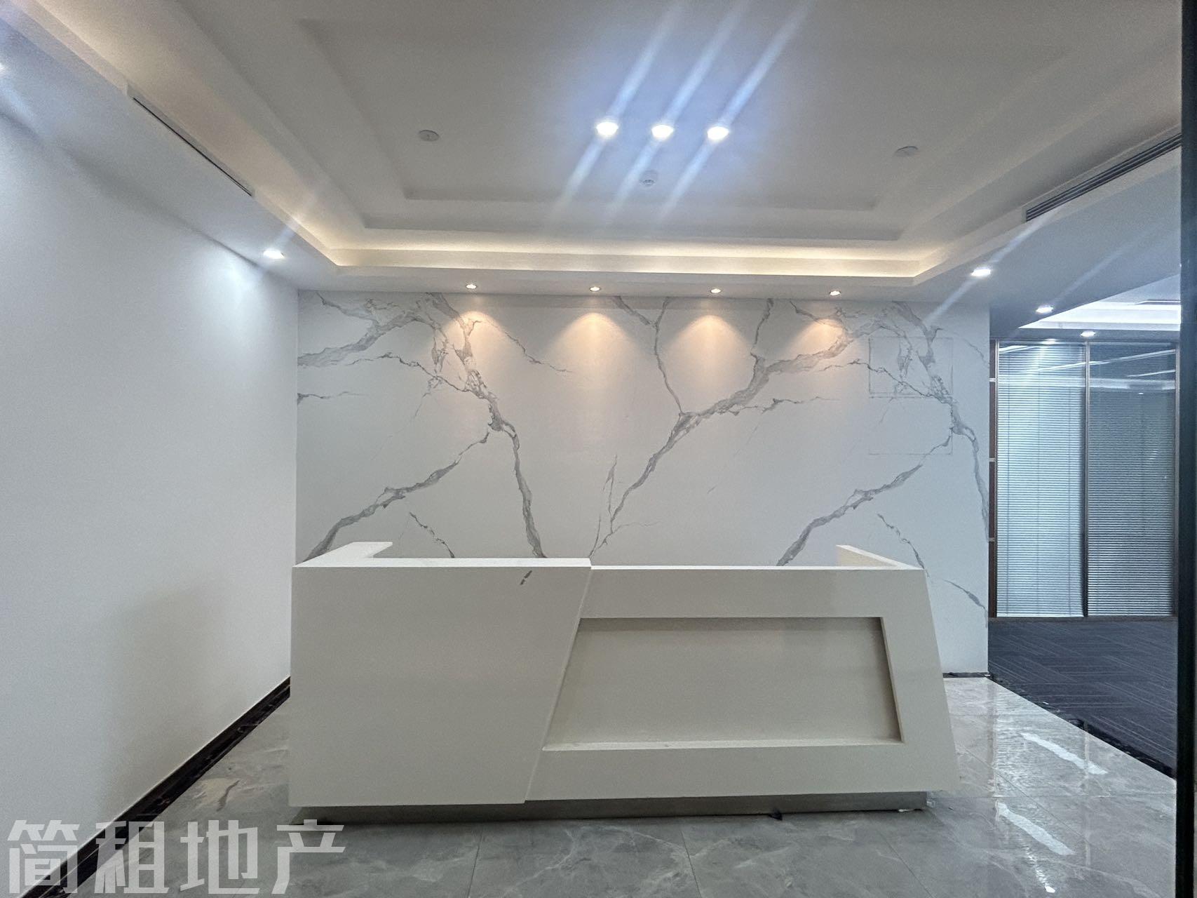 大前台 户型方正 一手直租 房产证面积 卓越前海壹号 周边配套成熟