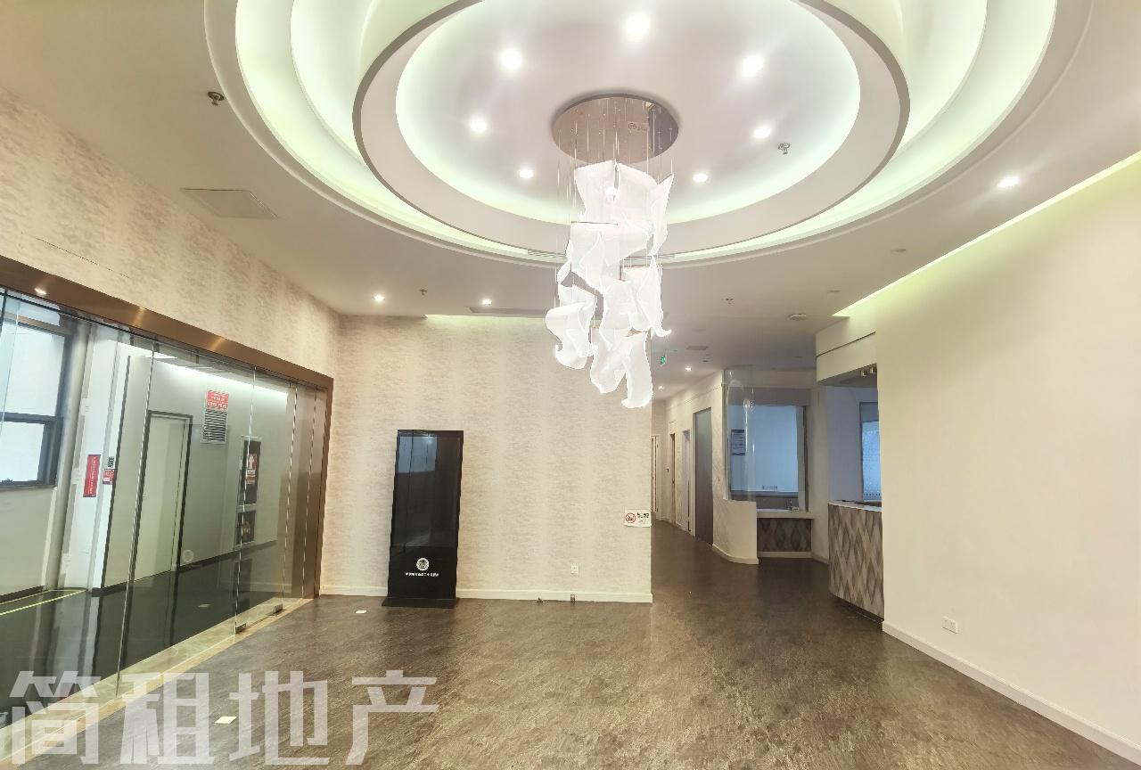 隔间超级多 独立卫生间 海翔广场楼下就是地铁 层高4.5米