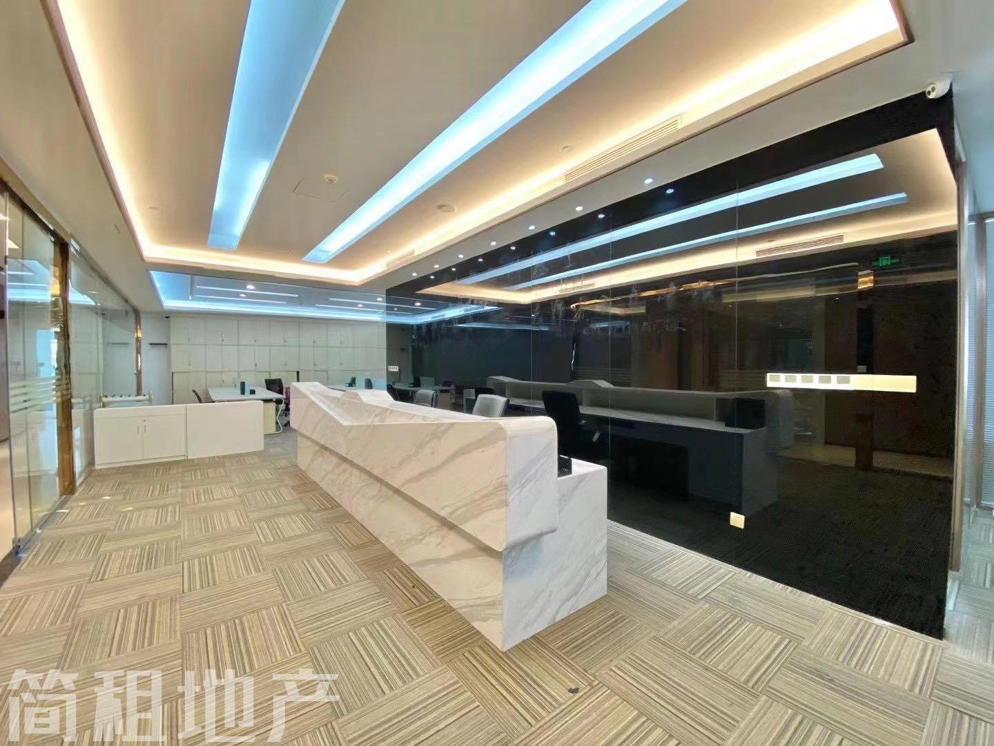 正电梯口 带家具 一手直租 房产证面积 卓越前海壹号 周边配套成熟