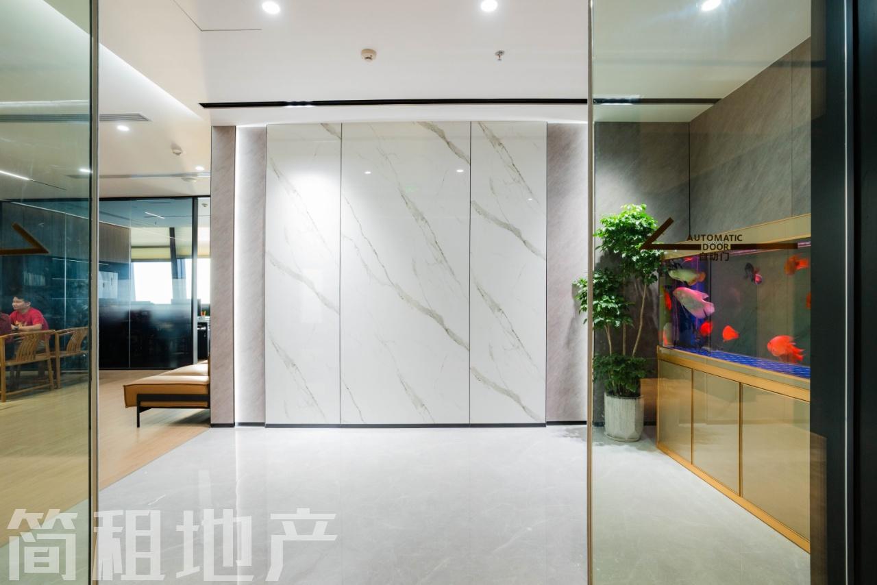 配备高端办公家私 高区 全新精装 卓越前海壹号T1栋