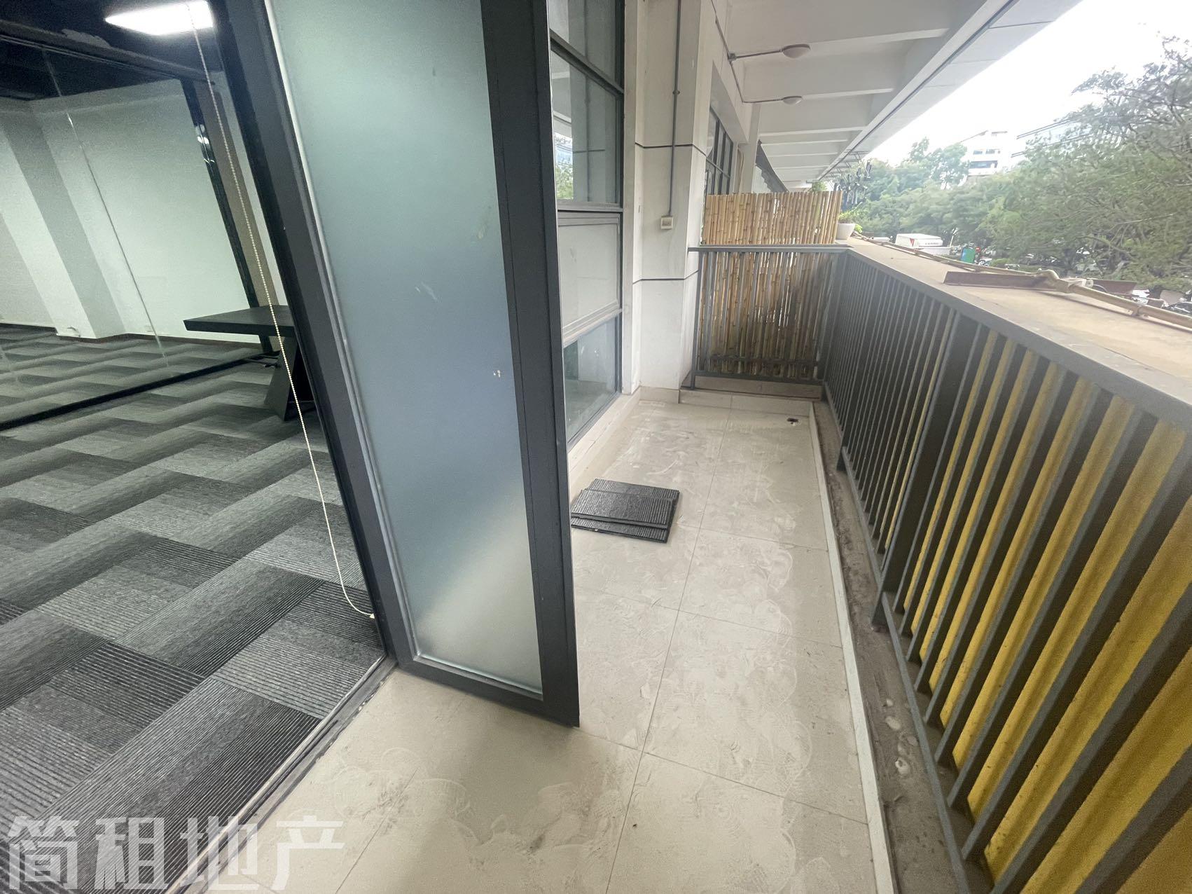 带阳台 户型方正 兰光科技园 24小时空调 价格划算