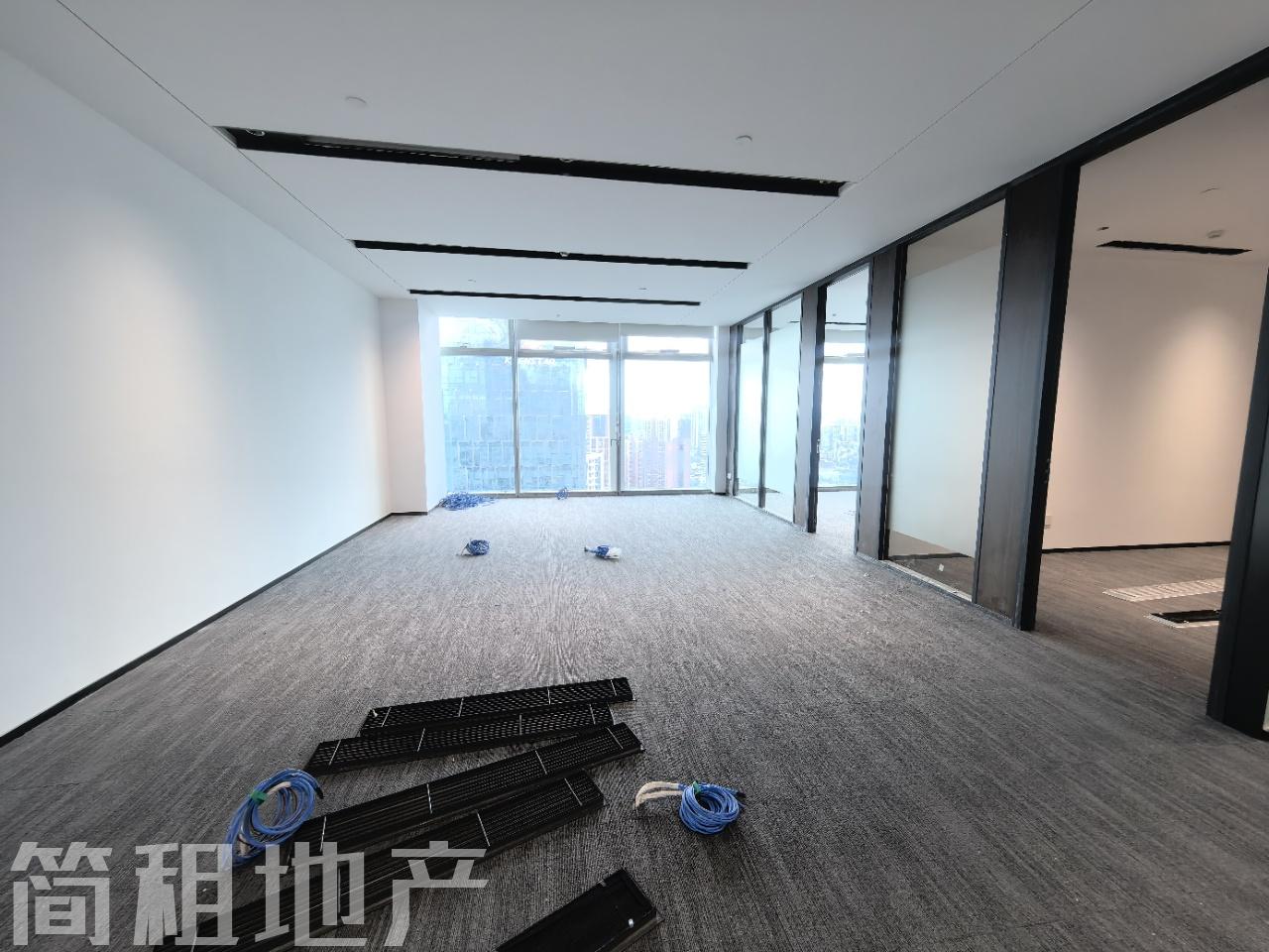 高层视野无遮挡 玺玥大厦精装140平 楼下就是地铁口