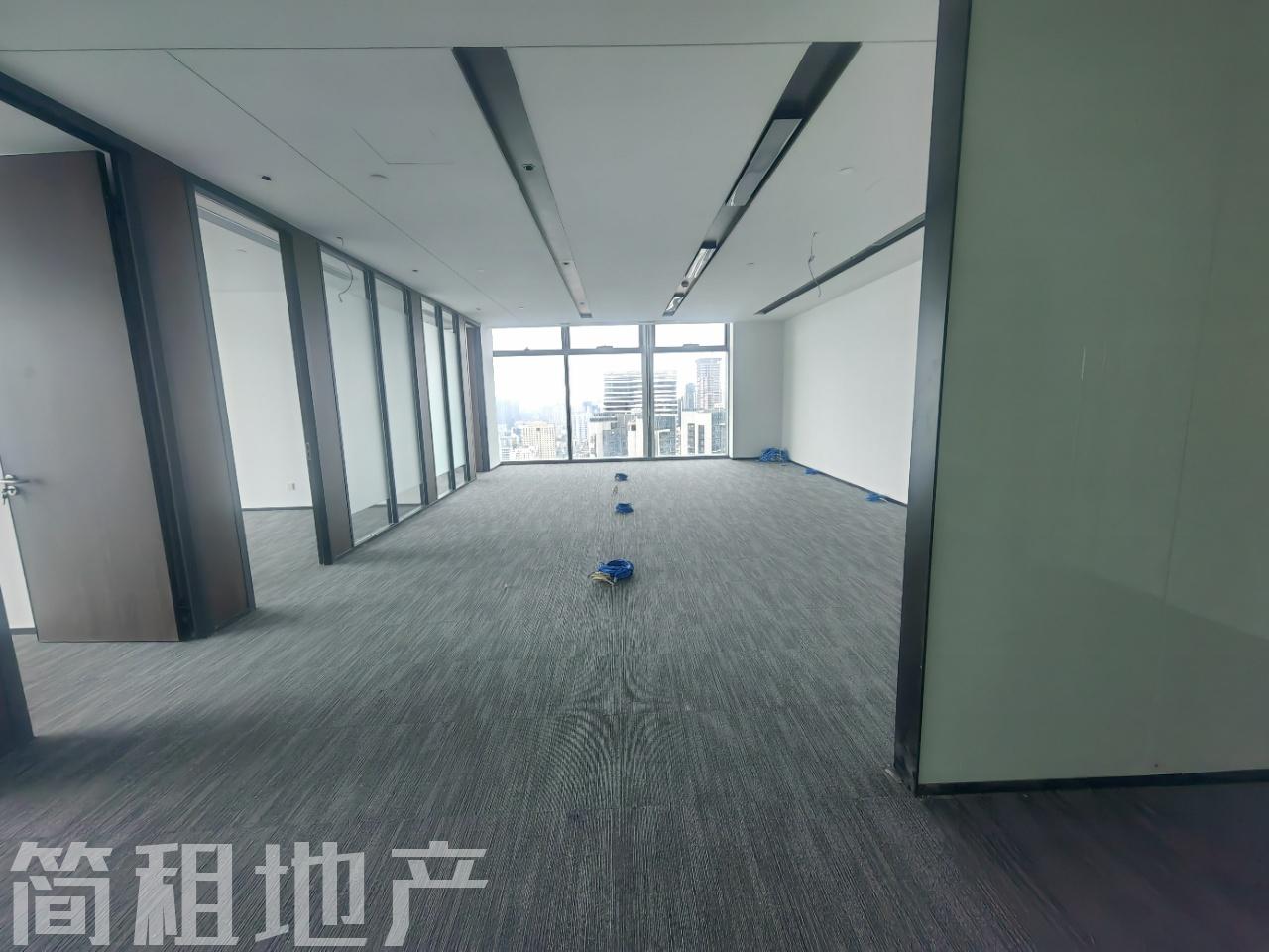 楼下就是地铁口 玺玥大厦精装204平 高层双面采光
