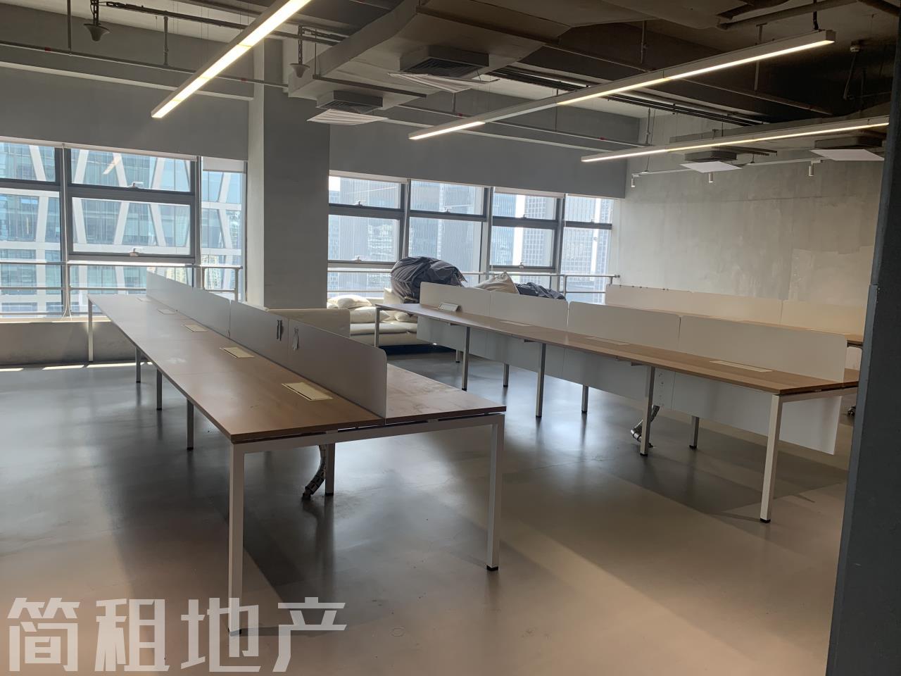 可改格局 A8音乐大厦 滨河大道旁 一手使用率高 交通方便
