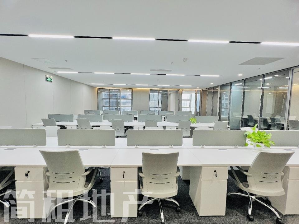 南向视野好 全新豪华 带家具 彩讯科创中心 24小时空调