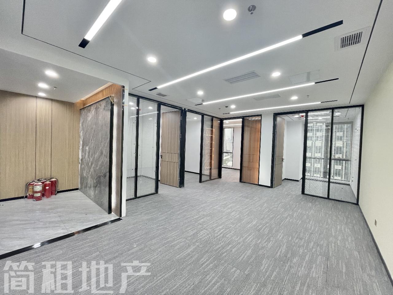 户型方正 朝南 电梯口 一手使用率 新华保险大厦