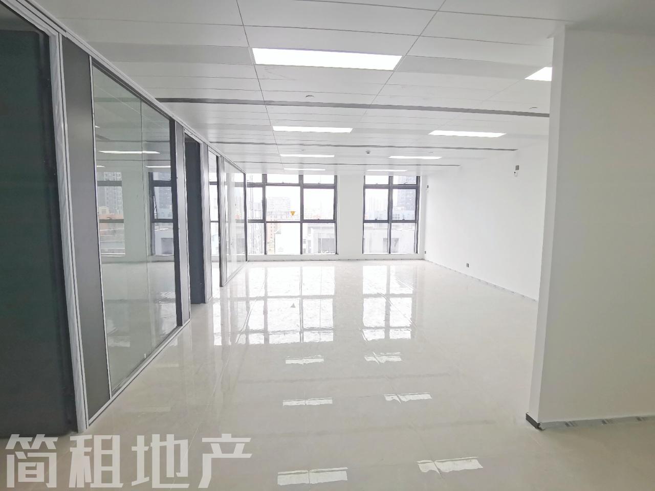 龙华油松卓汇佳广场，租金48每平起，超长免租期，送车位
