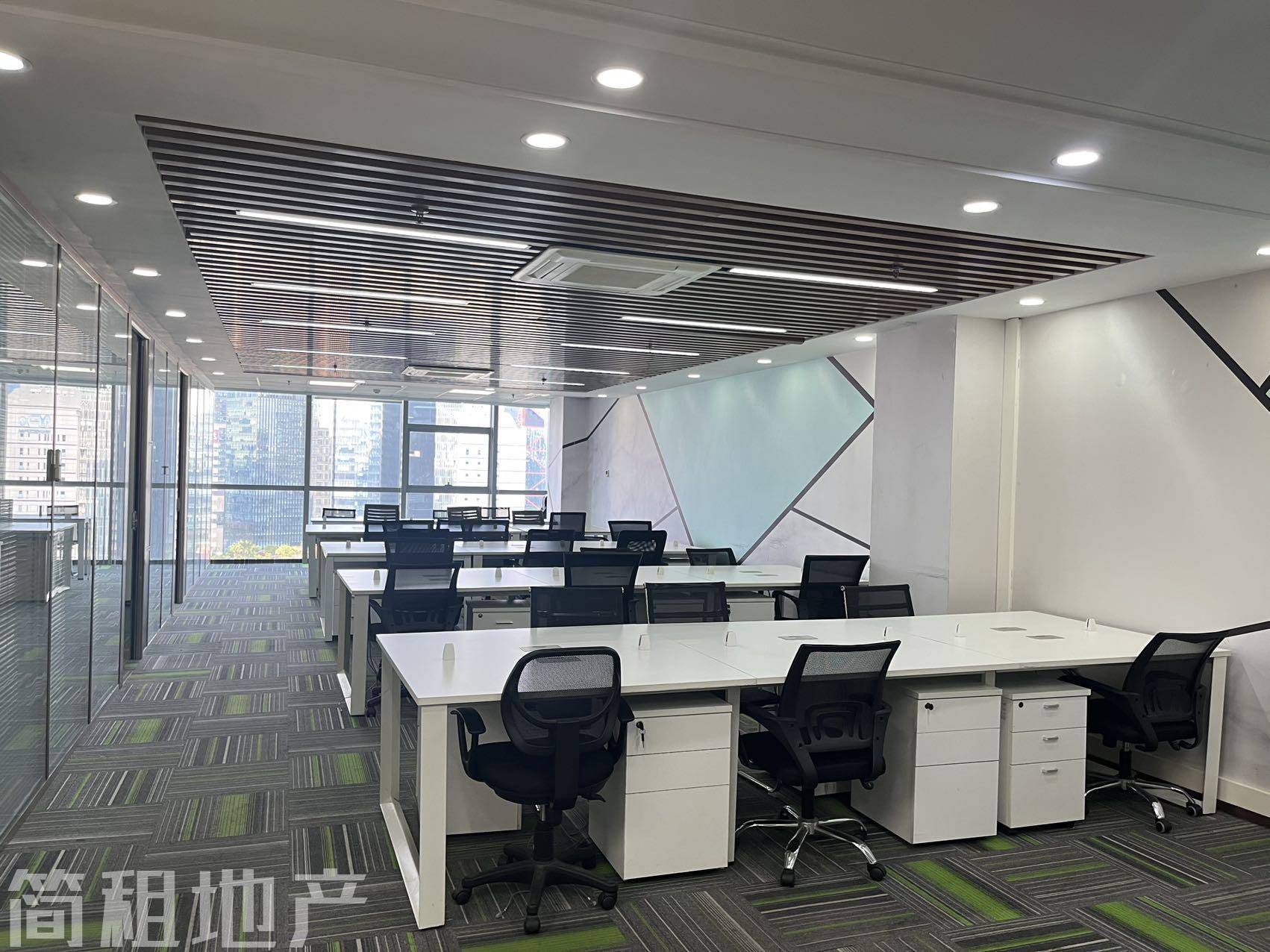 带家具 双地铁口 迈科龙大厦 户型方正 