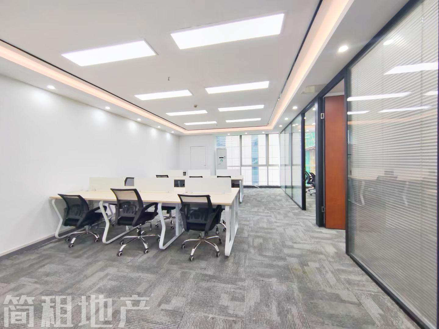 龙华文化广场少年宫旁（卫东龙商务大厦）180平带家具，地铁口物业