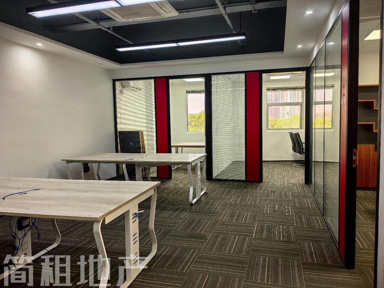 精装户型方正 停车免费 凤凰城大厦 一手直租 