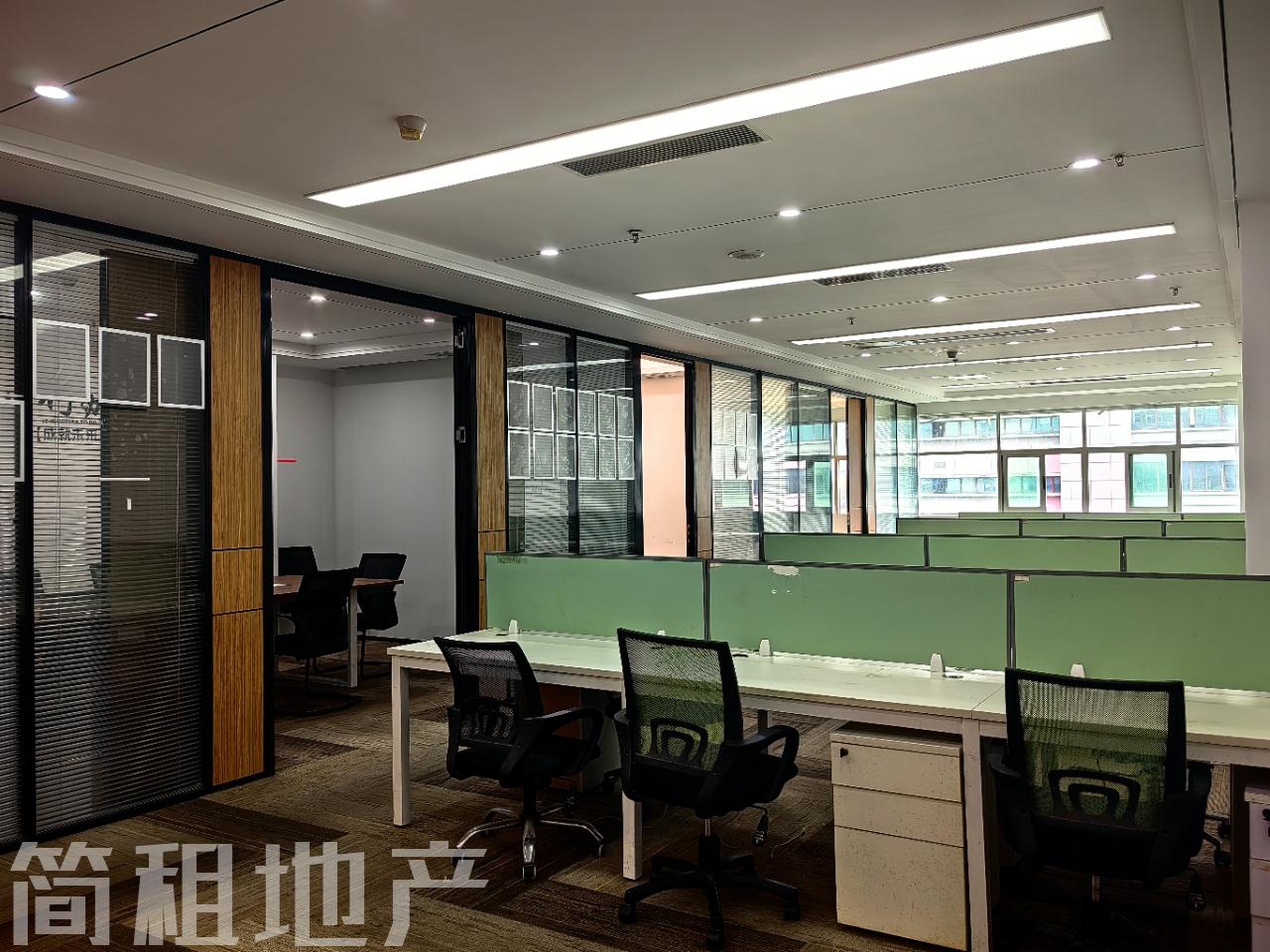 带家具 户型方正 停车免费 凤凰城大厦 一手直租 空调自控