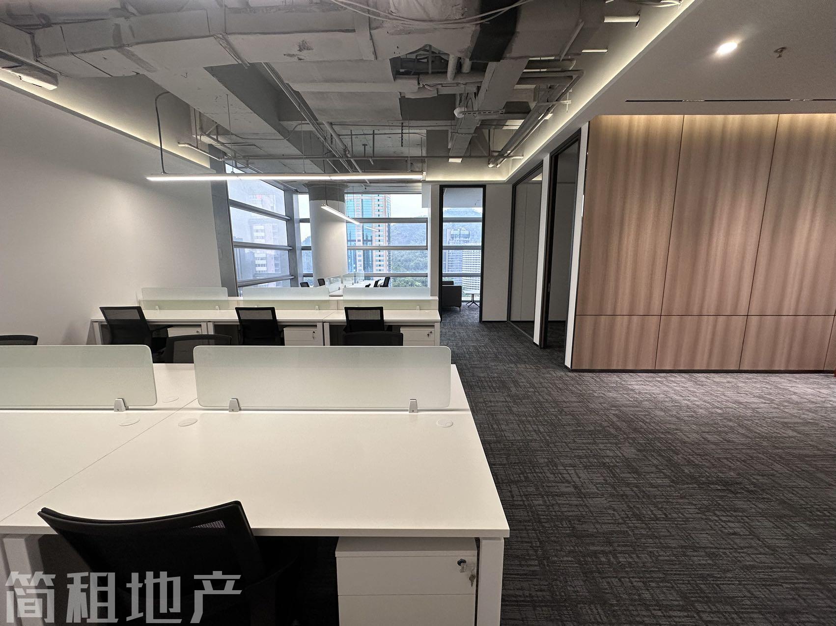 稀有小面积 183平 2+1格局 精装带家具 地铁口