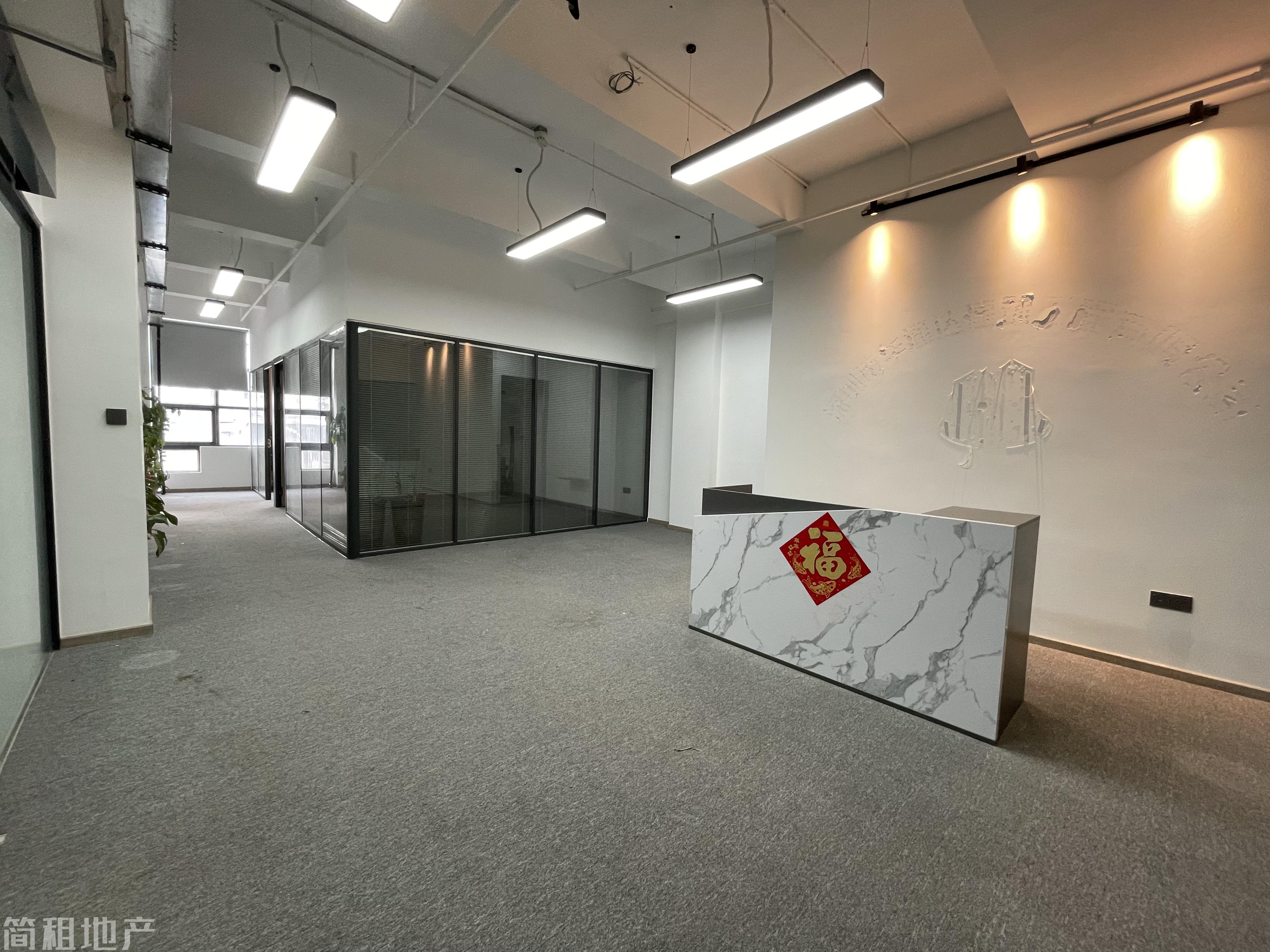 一手直租 大小均有 有红本 华侨城创意园 24小时空调