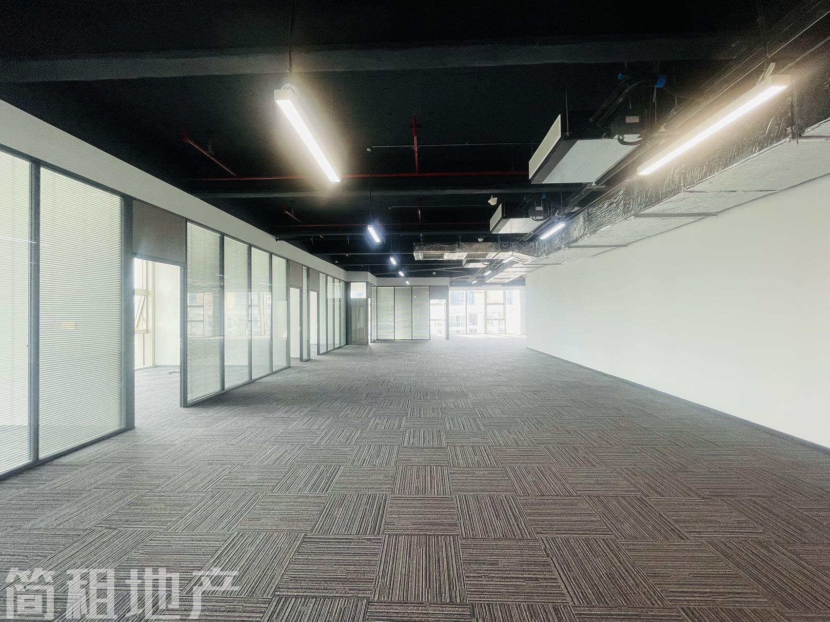 精装正电梯口 甲级新楼 一手 高使用率 立润富达广场