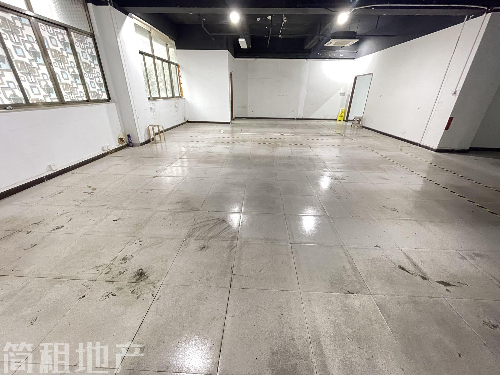 近地铁 大小均有 一手直租70%使用率 南油第四工业区 空调24小时