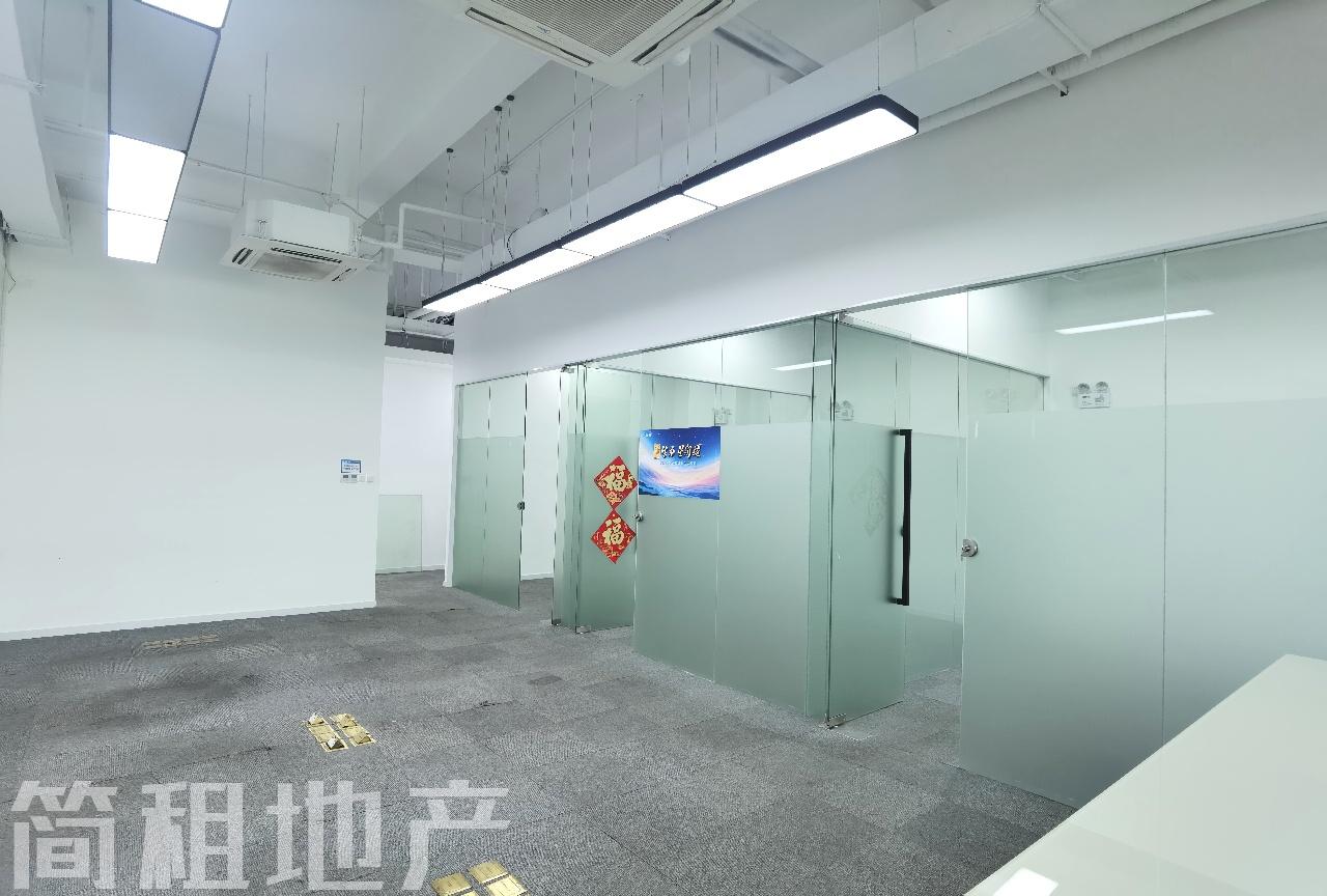 户型方正 大小均有 海翔广场 一手直租 高使用率 近地铁 