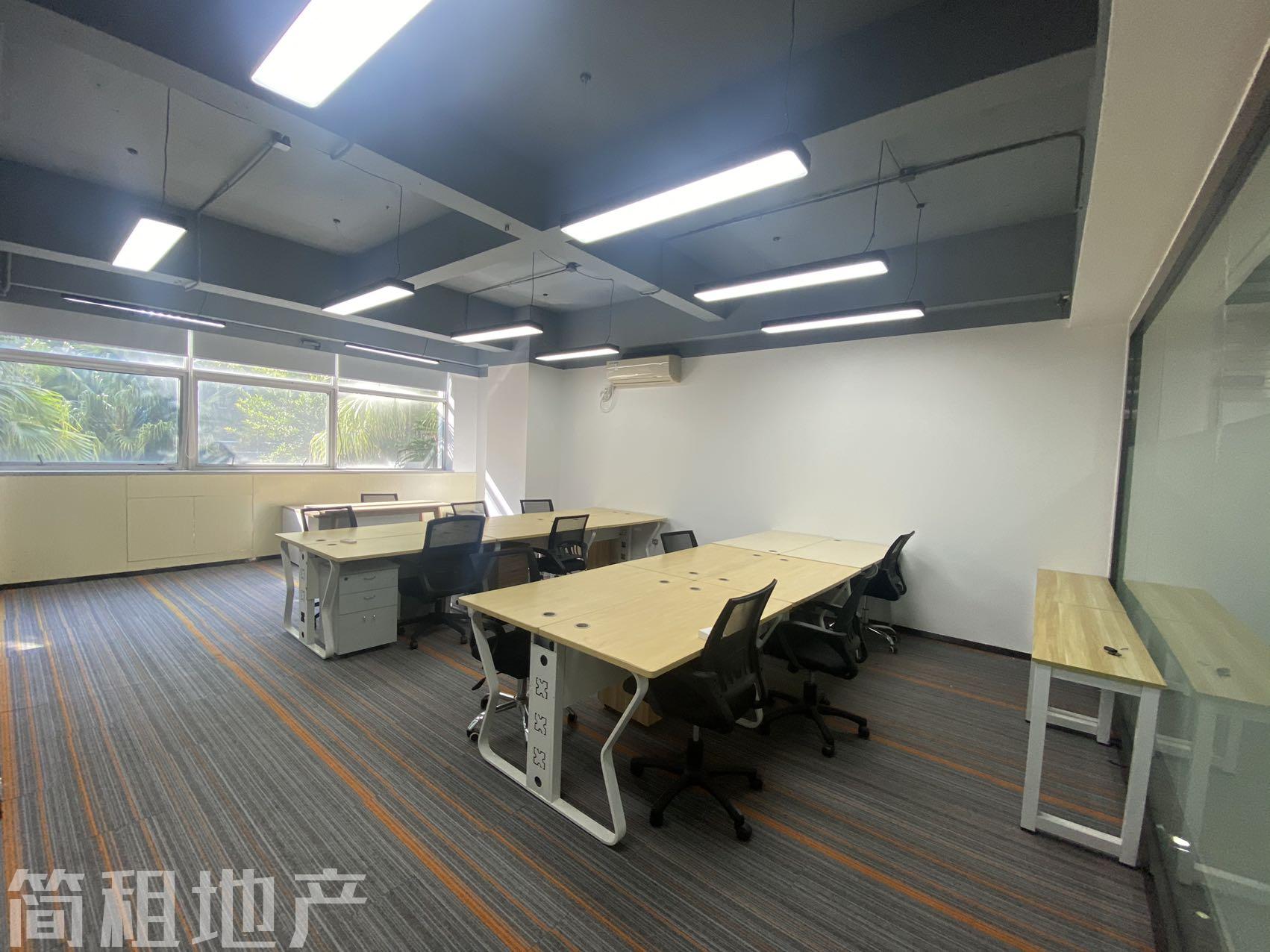 朝南，户型方正 全套家私 深圳软件园 环境好 24小时空调