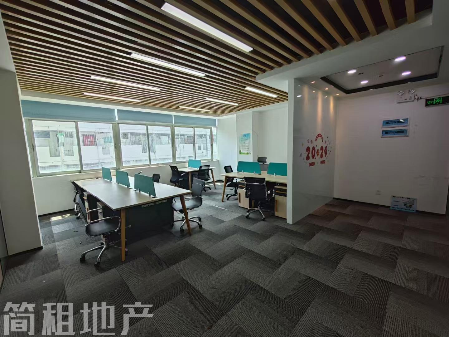 户型方正 带家具 大小均有 美生慧谷 24小时空调