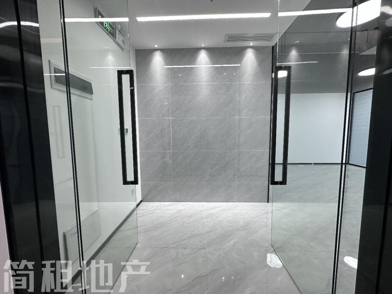 精装 户型好 带阳台 万科星城 享公共配套 配套成熟 