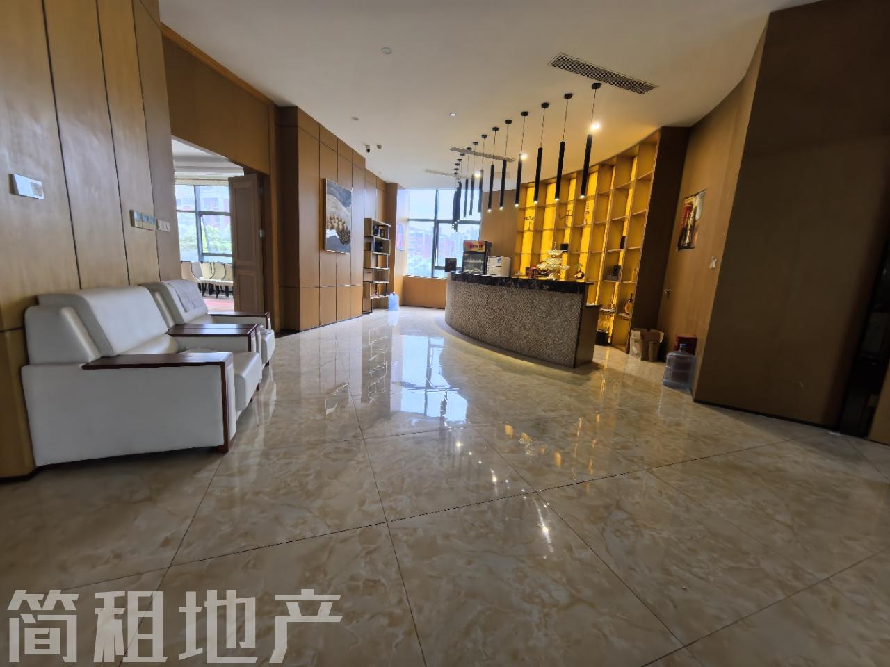整层 带赠送约一千平平台花园 荔源商务大厦